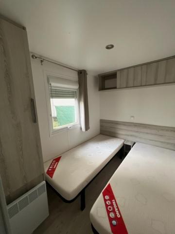 Mobilhome 3 Chambres 2 Salle De Bain サン・ブルヴァン・レ・パン エクステリア 写真